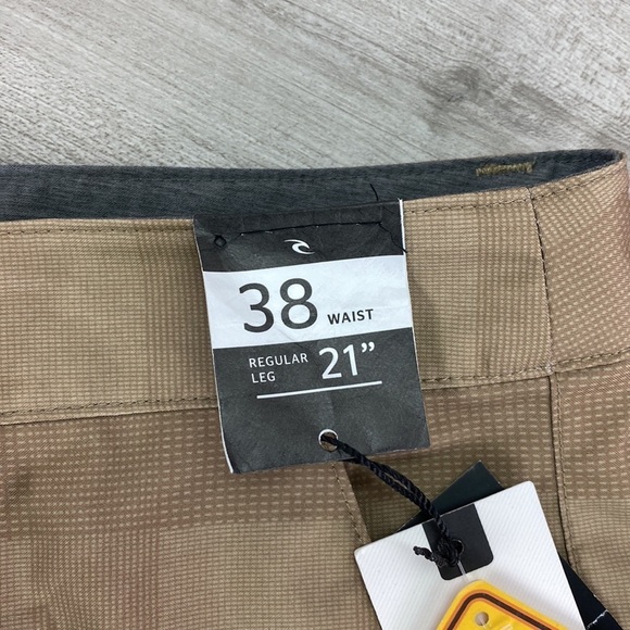 RIP CURL - DECLASSIFIED HYBIRD SHORTS - Picture 6 of 10